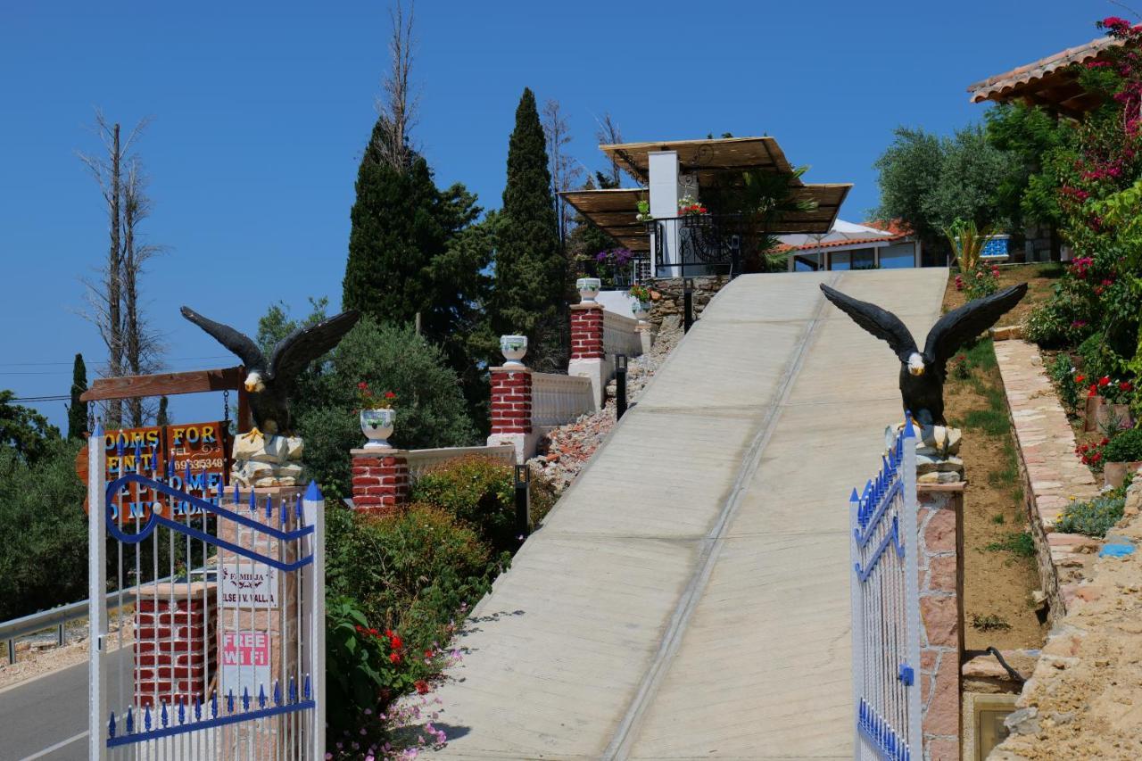 Vila Panorama Piqeras Bed & Breakfast Exterior foto