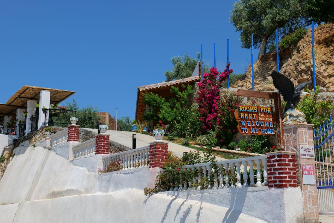 Vila Panorama Piqeras Bed & Breakfast Exterior foto