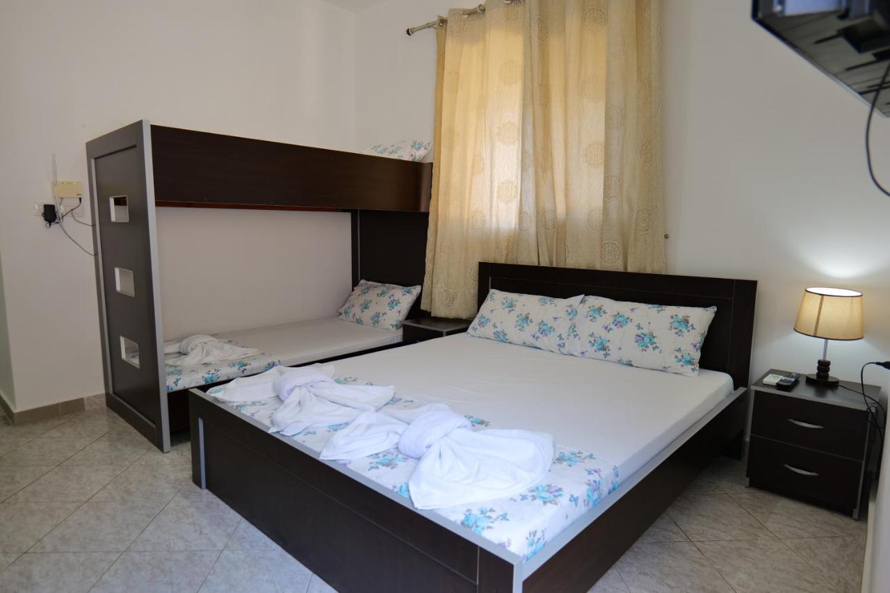 Vila Panorama Piqeras Bed & Breakfast Exterior foto